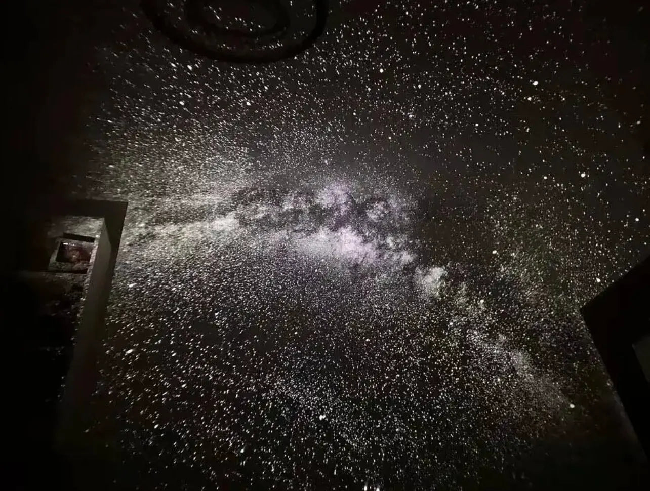 Sternenhimmel im ganzen Zimmer